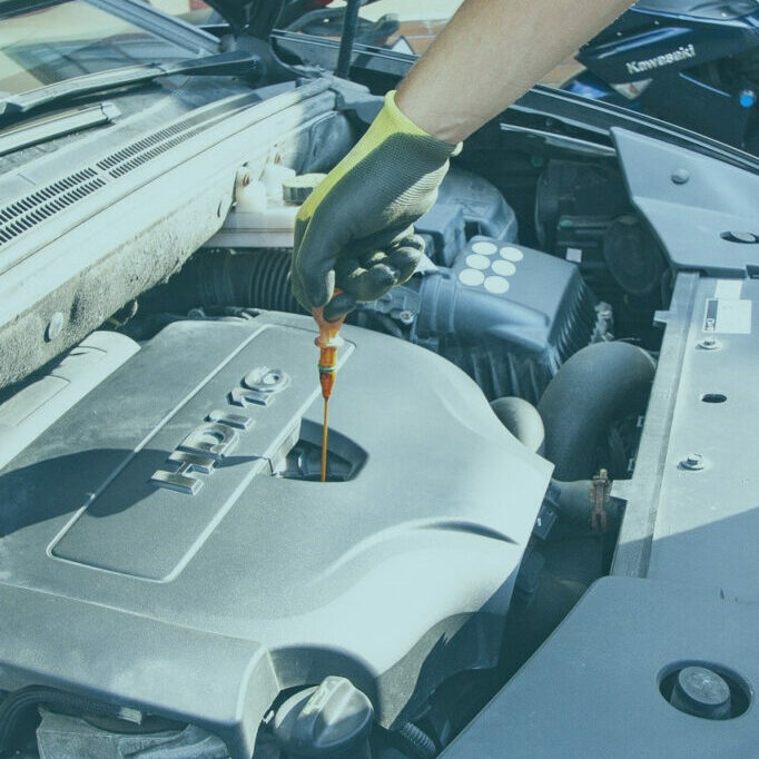 dip-stick-oil-change-portrait Mobile Oil Top-up