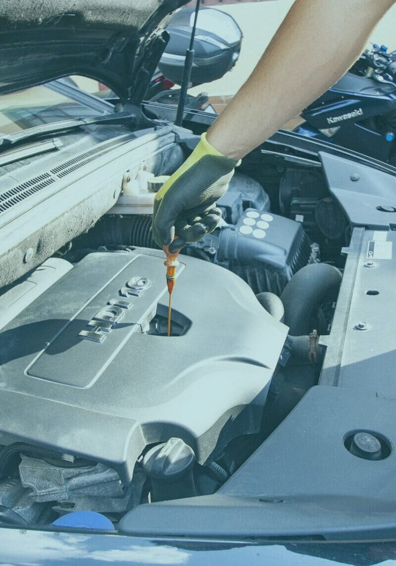 dip-stick-oil-change-portrait Mobile Oil Top-up